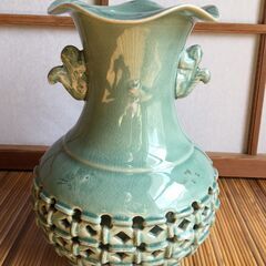 値下げ【青磁】透かし編み目 耳付 花入 花器 花瓶 陶磁器 飾り...