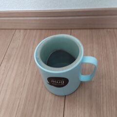 新品・未使用　プラスチック製蓋つきマグカップ　0円の画像