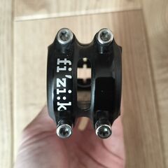 ステム　フィジーク　シラノR1　110mm　7度　31.8mm　ロードバイクの画像