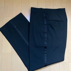 タキシード（ブルックスブラザーズ）の画像