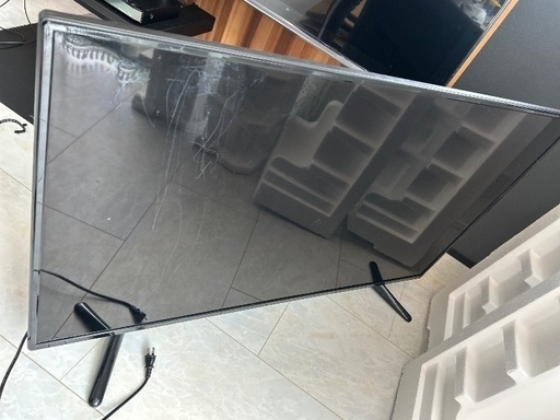 テレビ　50インチ