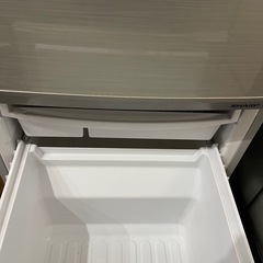 SHARP 冷蔵庫　の画像