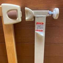 子供用品　KATOJI 　ベビーゲート②の画像