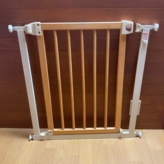 子供用品　KATOJI 　ベビーゲート②