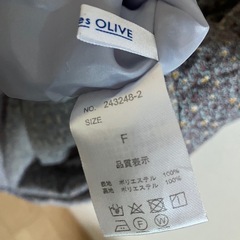 小花柄ワンピースの画像