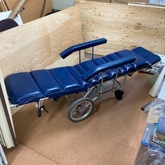 ミキ　フルリクライニング車椅子の画像