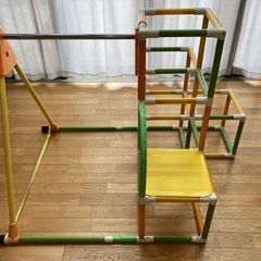 鉄棒　ジャングルジム　滑り台の画像