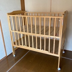 ベビーベッド　ハイシート　KATOJI 
