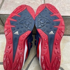 野球　トレーニングシューズ　adidasの画像