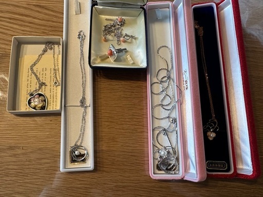 ネックレスピアス