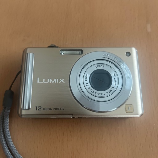 Panasonicデジタルカメラ　LUMIX