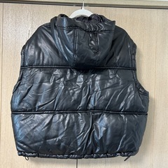 ZARA  ダウンベスト ベスト ブラック ナイロン フード  Mの画像