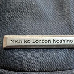 ミチコロンドン　黒のショルダーバッグ　中古の画像