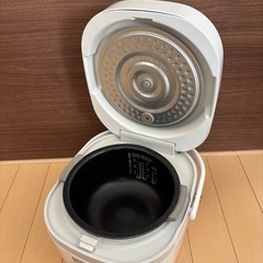 炊飯器 3合の画像