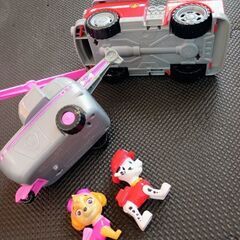 パウ・パトロール　おもちゃ　消防車　ヘリコプターの画像