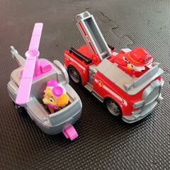 パウ・パトロール　おもちゃ　消防車　ヘリコプターの画像