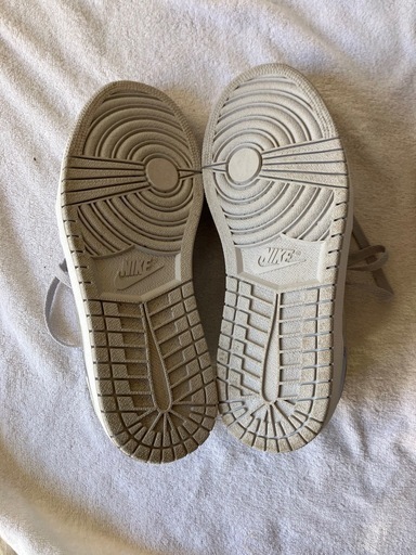 NIKE AIRジョーダン　シルバー