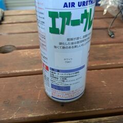 イサム塗料　エアーウレタンスプレー　ホワイトの画像