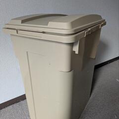 ゴミ箱　70リットル