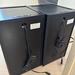 IKEAサイドテーブル2個の画像