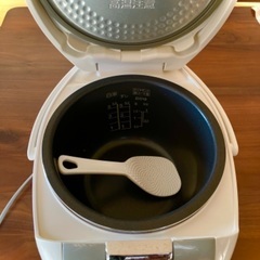 炊飯器の画像