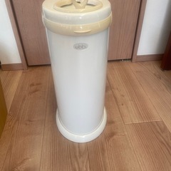 オムツゴミ箱 ウッビィー