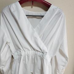 GU　白のカシュクールブラウス、Мサイズ新品1の画像