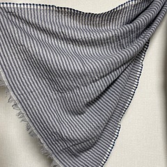 ストール　ニコアンドの画像