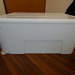 ニトリ　クローゼットケース　サイズМ（高さ25cm、幅40cm、奥行55cm）の画像