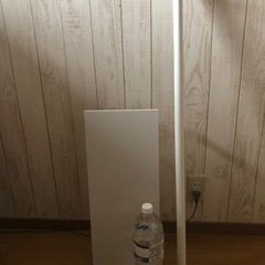 テレビ台　つっぱり棒