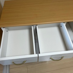 食器棚の画像