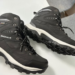 BONA ハイキングシューズの画像