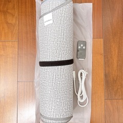 【新品未使用】パネルヒーター 360℃発熱　足元ヒーター リモコン付き 省エネ 冷え対策 軽量薄型の画像