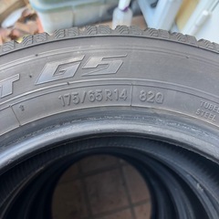 TOYO TIRES 175/65r14 スタッドレスの画像