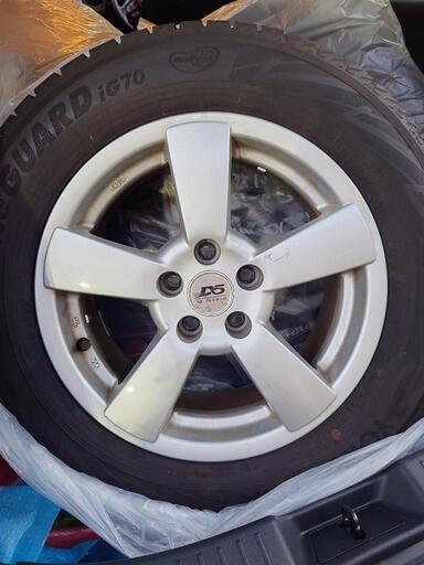 スタッドレスタイヤ　4本