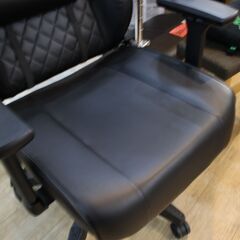 【川崎市宮前区リサイクルオフ】GALAKURO　ゲーミングチェア　ブラック　throne