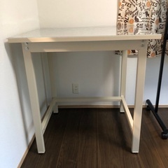 サカエステンレス作業用テーブル 90cm x 75cm　x 90cm