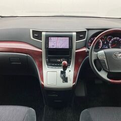 圧倒的な車内の広さ♪8人乗りです(/・ω・)/の画像
