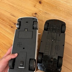 光る&音が鳴る♪パトカーと救急車の画像