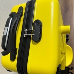 子供乗せれるキャリーケースの画像