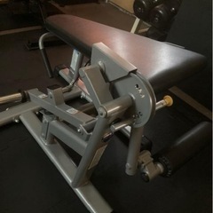 タフスタッフのトレーニングマシン