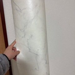 大理石風フロアシートの画像