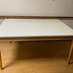 ダイニング　テーブル