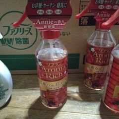 ファブリーズ１２本、アロマリッチフルーツ系４本。計１６本。の画像