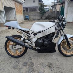 FZR400 2TK 限定 レストアベース カスタム途中