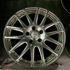 マナレイスポーツ　
17インチ　5穴　114.3