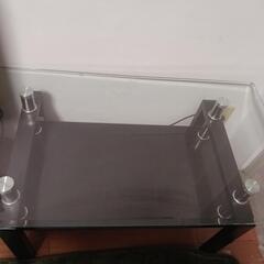 ガラステーブルの画像