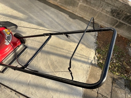 アメリカ製芝刈機✨パワフルです☀️