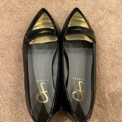 フラットシューズの画像