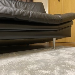 ※お譲り先決まりました※【美品◎自宅まで直接来れる方】4人掛けブラックレザーソファー　W2100の画像
